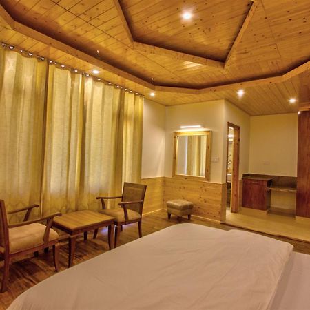 Hotel Golden Peak Manali Exterior foto