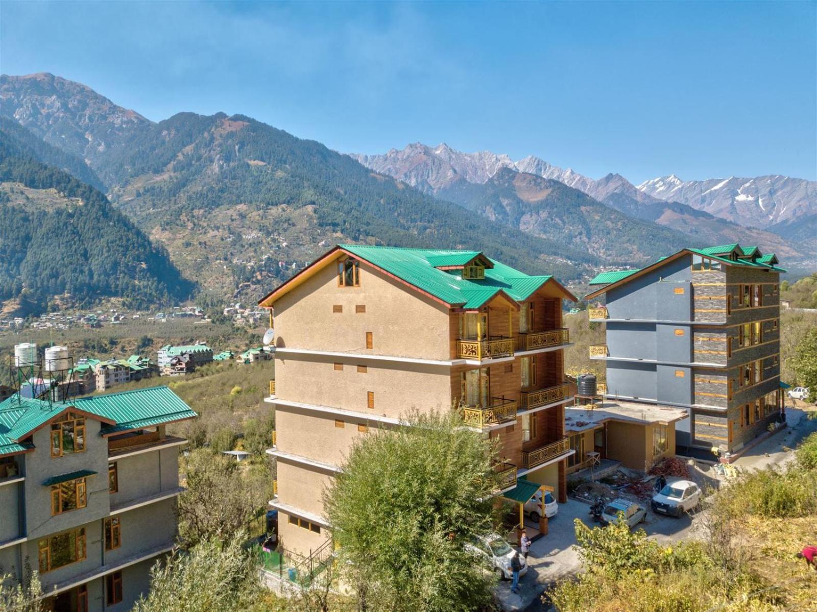 Hotel Golden Peak Manali Exterior foto
